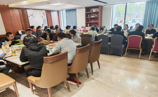 2.长白山ob电竞酒店发展年中团建_副本.jpg